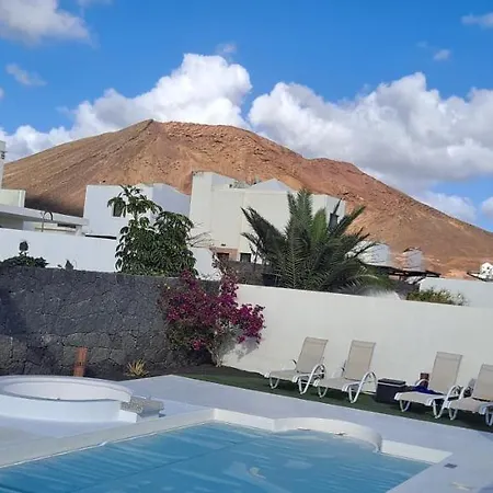 Alba Deluxe & Pool