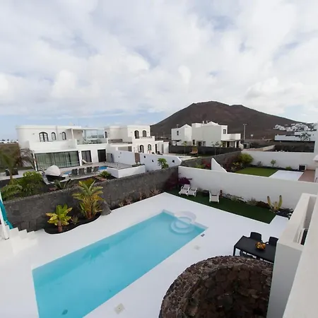 Alba Deluxe & Pool Villa