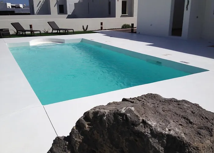 Alba Deluxe & Pool Villa