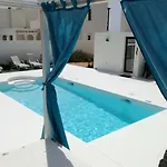 فيلة Alba Deluxe & Pool *