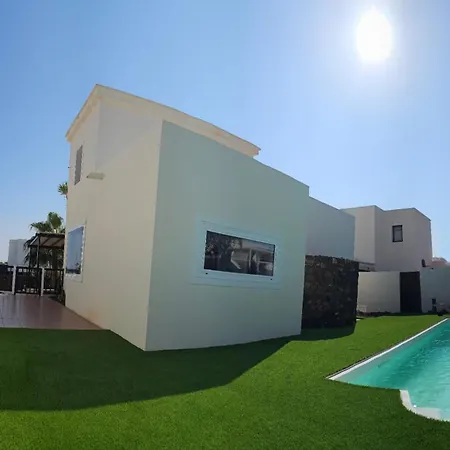 Alba Deluxe & Pool *