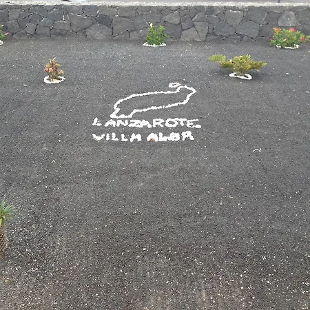 Alba Deluxe & Pool