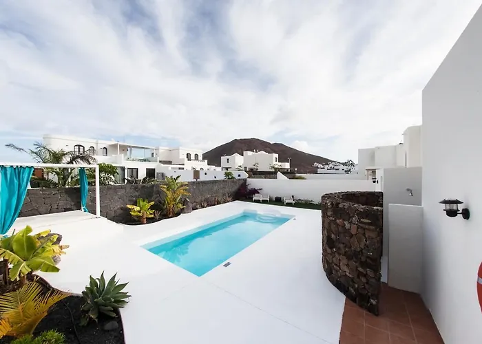 Alba Deluxe & Pool 빌라 *